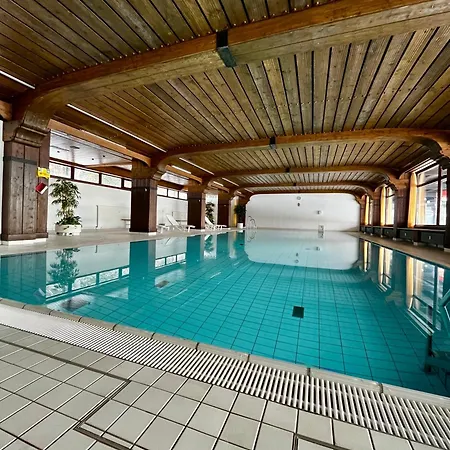 דירה Kuckucksnest - Hallenbad, Sauna, Bergblick, Ski, Tennis, Renoviert סכונאץ'