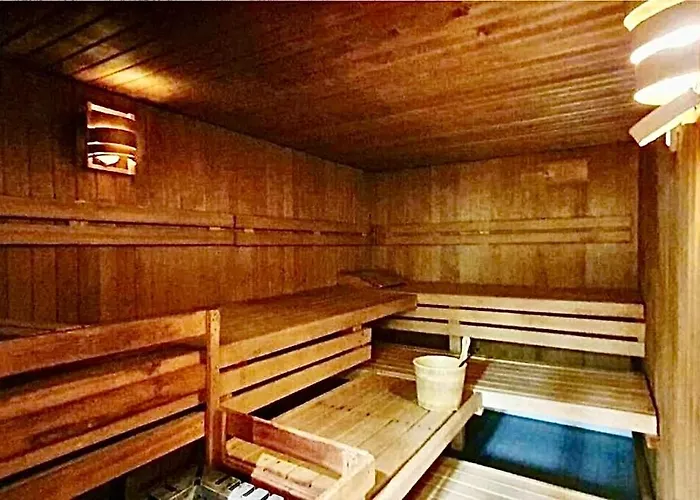 Kuckucksnest - Hallenbad, Sauna, Panoramablick, Skifahren, Renoviert Apartment Schonach im Schwarzwald